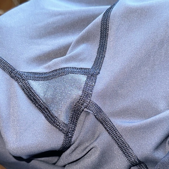 Lululemon Camo crop leggings used in great condition - Picture 9 of 12